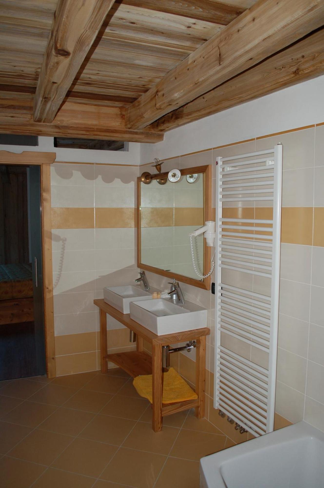 Residenza La Corte Dei Toldi Terzolas Esterno foto