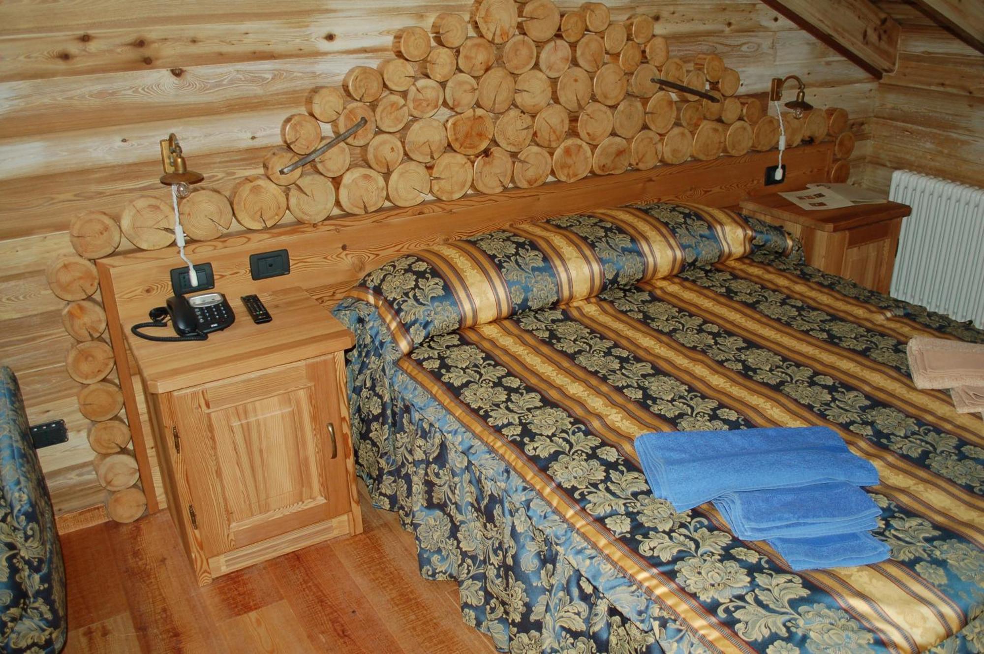Residenza La Corte Dei Toldi Terzolas Esterno foto